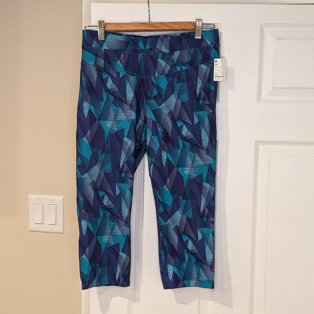 MEC Sanctuary Capri Tight Leggings for Yoga/Gym